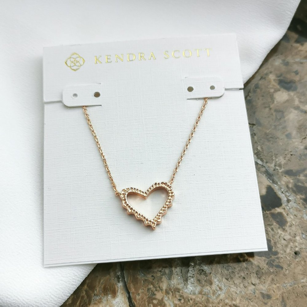 Kendra Scott Sophee Heart Gold Pendant Necklace